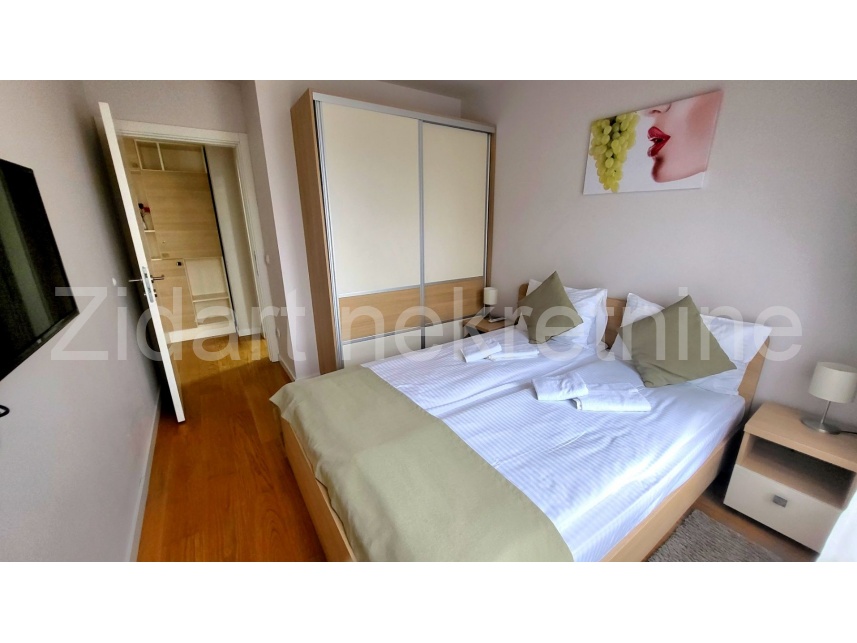 Квартира, 473 м², 132 000$ — FAKTOR